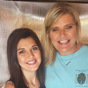 Meet your Posher, Lorie